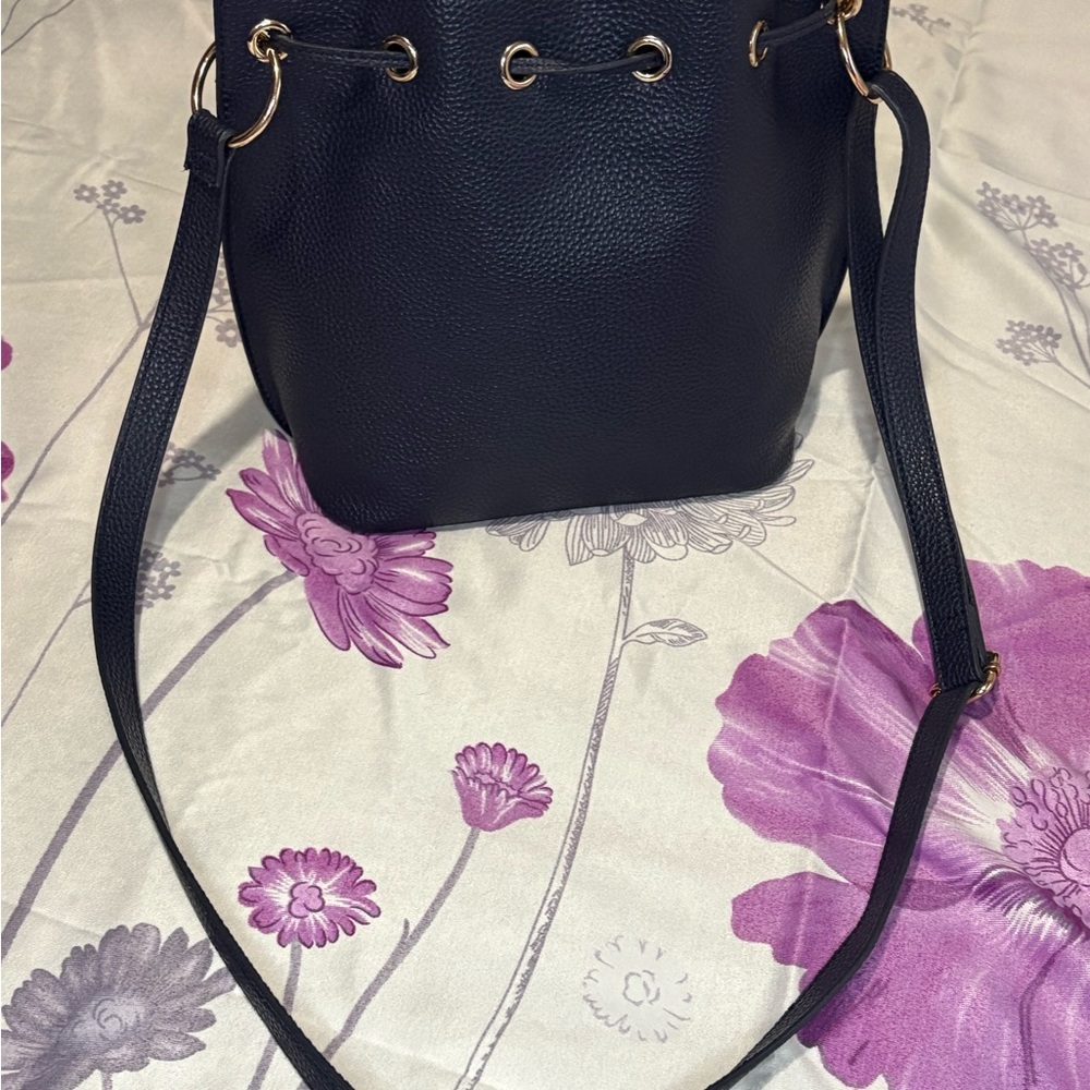 Tommy Hilfiger Black Mini Drawstring bucket Bag - Picture 5 of 13